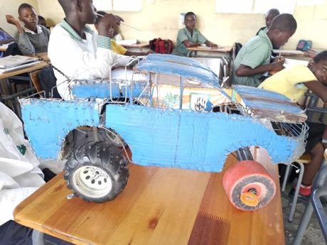 Wire car: photograph by Gwasheya