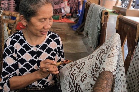 Batik wax-resist pattern studio: photograph by Ahaetulla