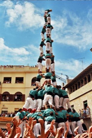 Castells: photograph by Eric Sala & Tania Garcia