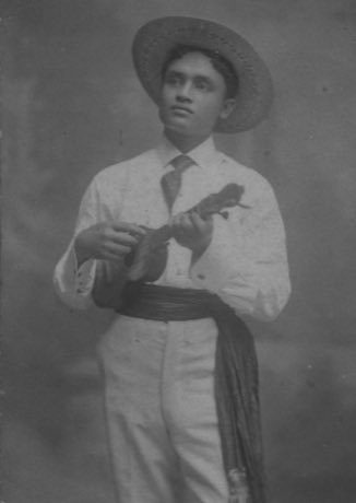 Ukulele strum-along: photograph by Beach Photo Studio, Buffalo, NY