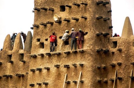Mud Plaster Season: photograph by Ralf Steinberger