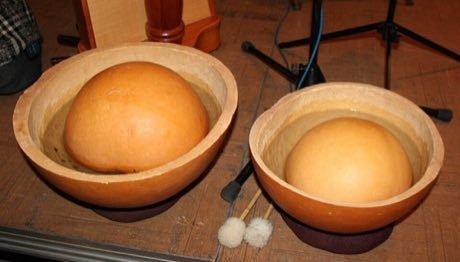 Calabash Water Drum: photograph by de:Benutzer:Smalltown Boy