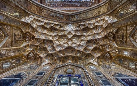 Muqarnas stalactite vault builder: photograph by Amir Pashaei