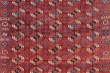 Turkmen gul carpet: photograph by unknown Tekke artisan. Photos by auctioneer