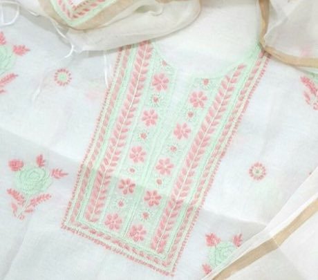 Chikankari white-on-white embroidery: photograph by Parineetaji123