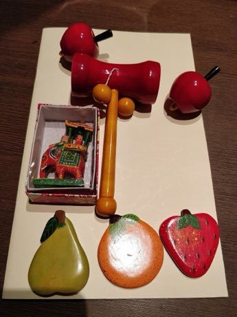 Channapatna lacquer toys: photograph by KartikMistry