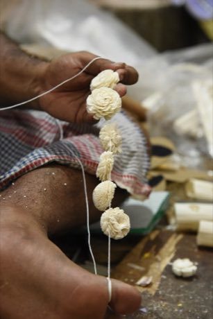 Sholapith flower carving: photograph by Prakriti Panda