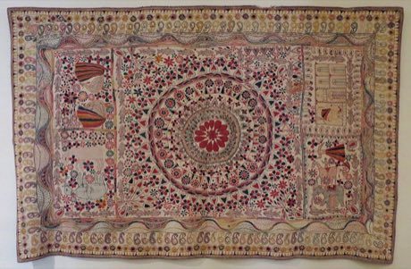 Kantha running-stitch quilt: photograph by Hiart