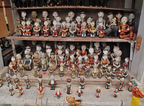 Water puppet pond theatre: photograph by Francisco Anzola