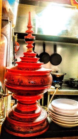 Burmese lacquerware engraving: photograph by Cloud Consciousness