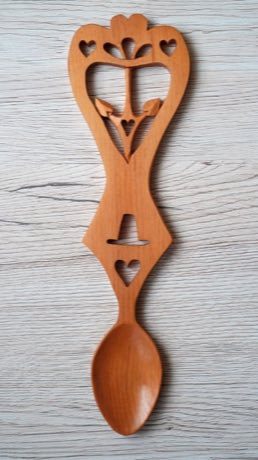 Welsh Love Spoon Carving: photograph by Kmtextor
