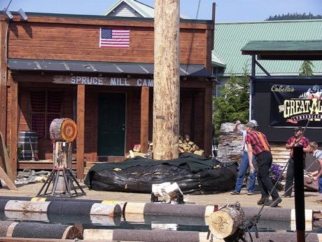 Axe throwing: photograph by Wknight94