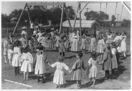 Circle Dodgeball: photograph by Library of Congress