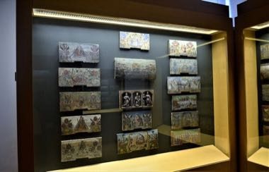 Beehive Panel Painter: photograph by CeeGee