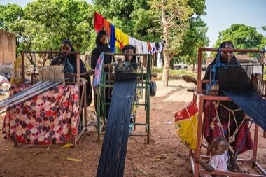 Faso Dan Fani Strip Weaving: photograph by Btwien