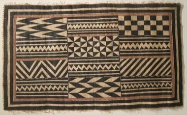 Masi bark-cloth stencil printing: photograph by Hiart