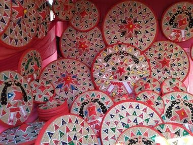 Jaapi weaving: photograph by Abhijitgogoi22