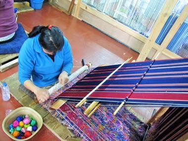 Kira and Kushuthara backstrap weaving: photograph by Chuck Moravec