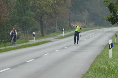 Frisian Road Bowling: photograph by Hartmut Schmidt Heidelberg