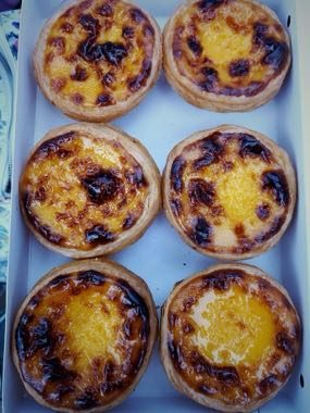 Macau Portuguese Custard Tart Bake: photograph by Pauloleong2002
