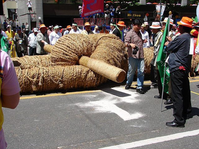 Juldarigi: photograph by Steve46814 at English Wikipedia